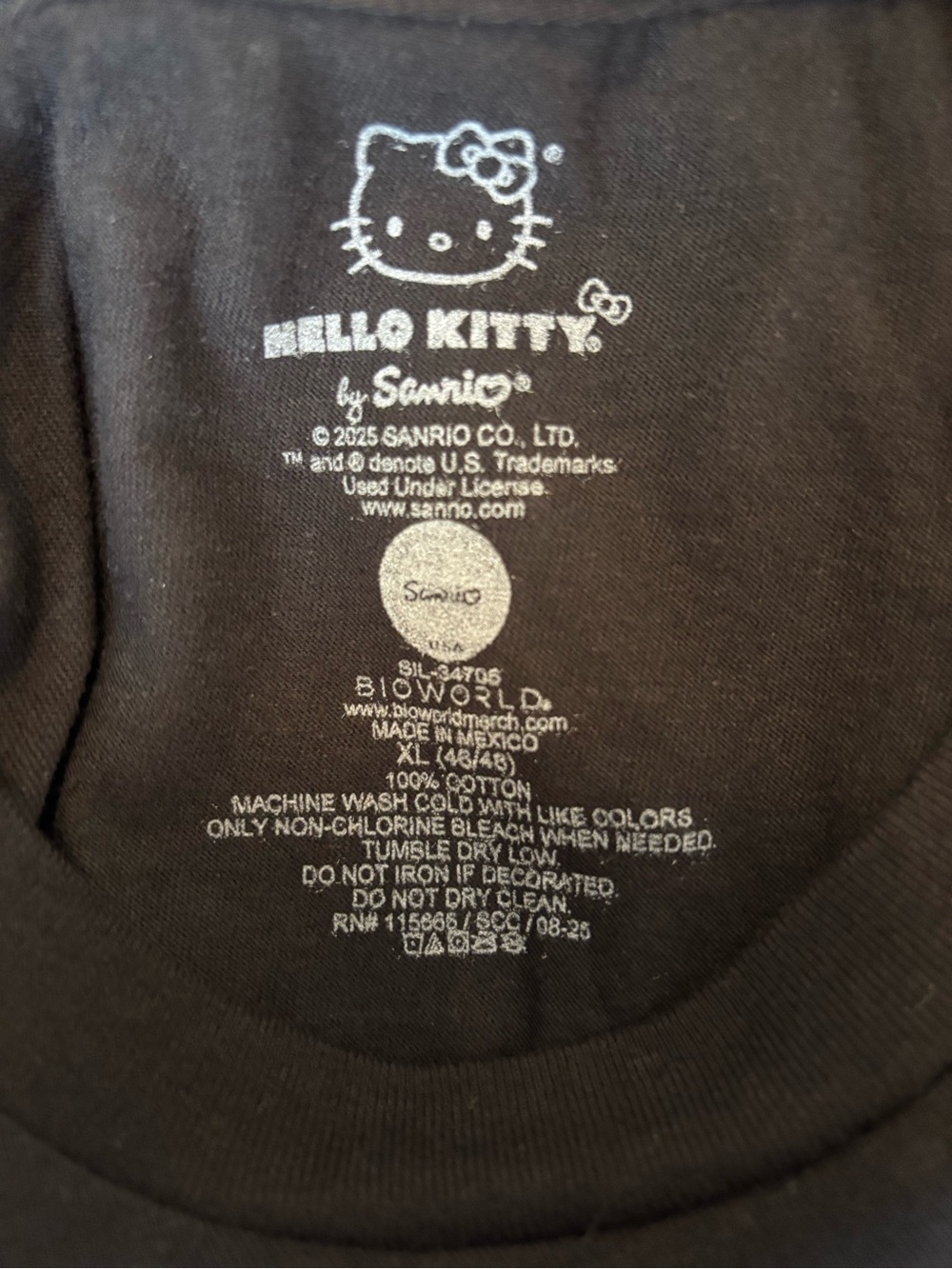 NWT Hello Kitty x Bioworld men’s Hello Kitty Tokyo Racing tee sz XL - Picture 3 of 6